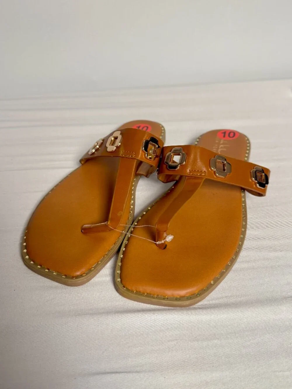 NEW 10 Nicole Miller New York Korey Cognac Studded Thong Sandals Gold Hardware